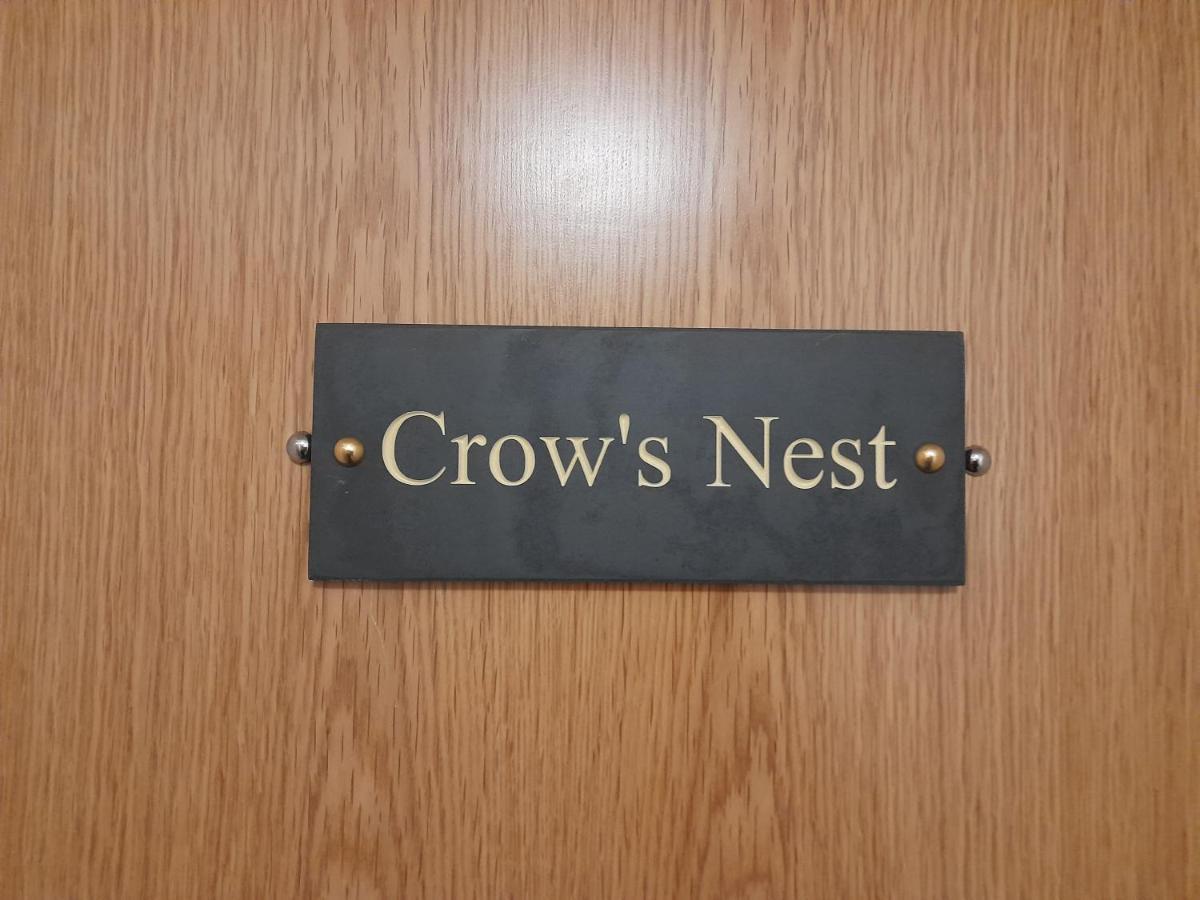 Crow'S Nest Penthouse Apartment With Free Spa Access Somerford Keynes ภายนอก รูปภาพ